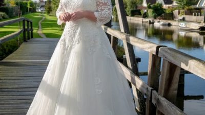 A line wedding dresses plus size